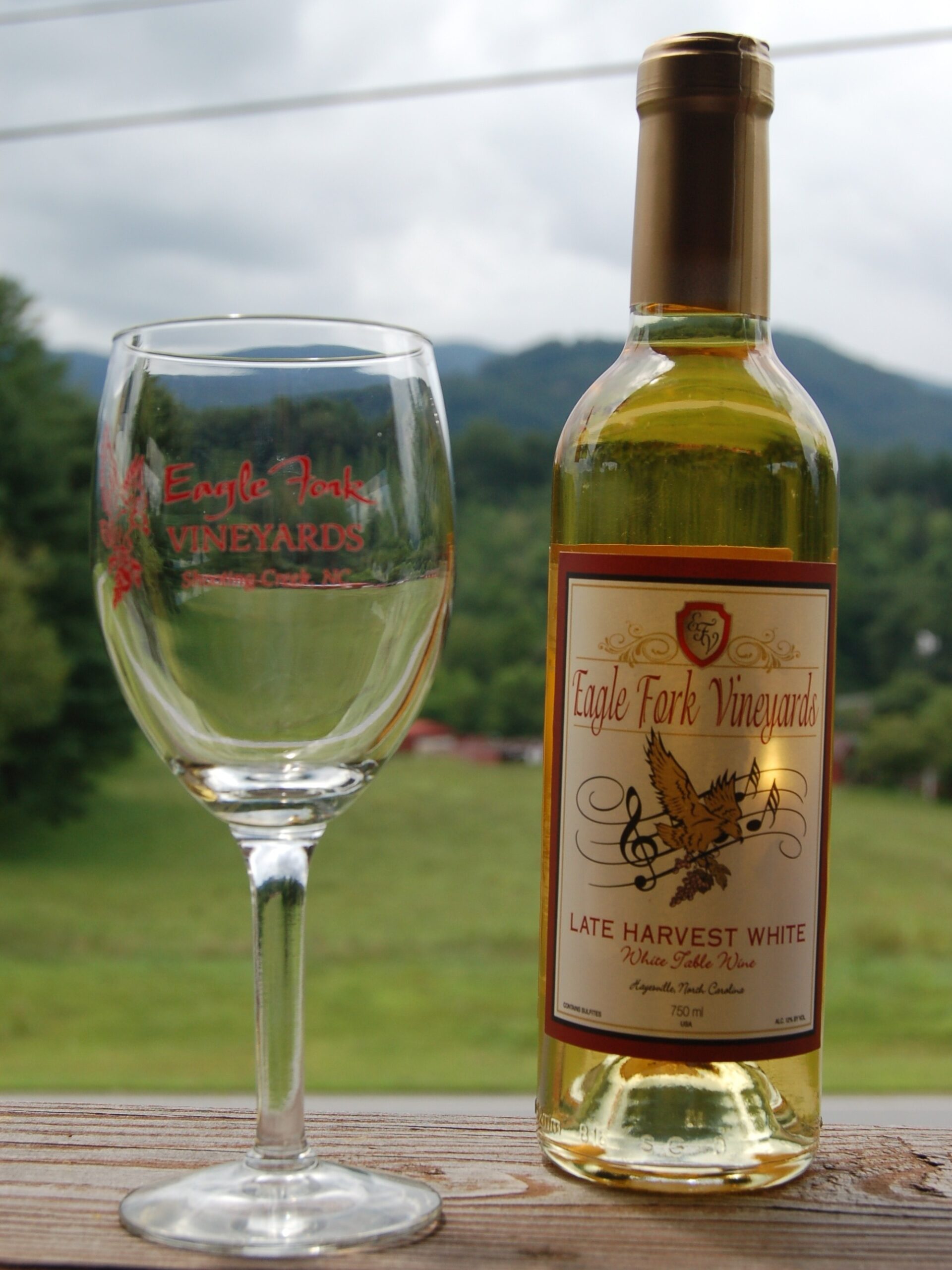 This richly sweet wine is harvested very late in the season to capture all the natural sugars and flavors of the season. Petite Monsing, one of the two grapes that can be harvested so late, delights the taste buds with stonefruit characteristics such as peach and apricot, citrus and Sweet spice.